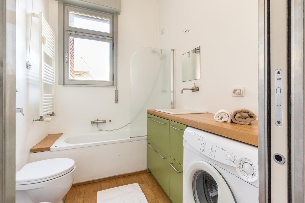 Alessia'S Flat- L'8 E Mezzo Apartment Milano Ngoại thất bức ảnh